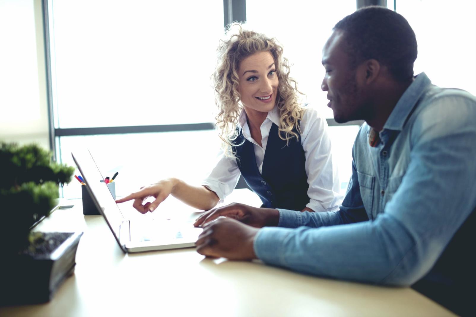 Geschäftsbericht mit Kennzahlen